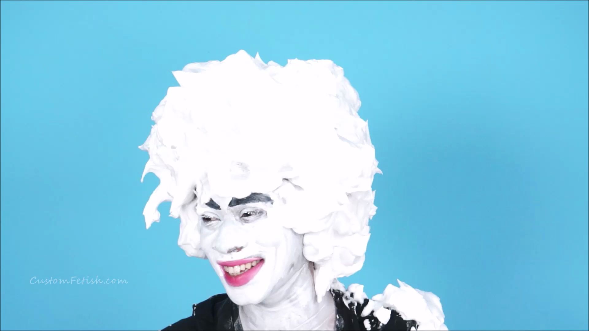 diamond-shave-cream-messy_main.jpg
