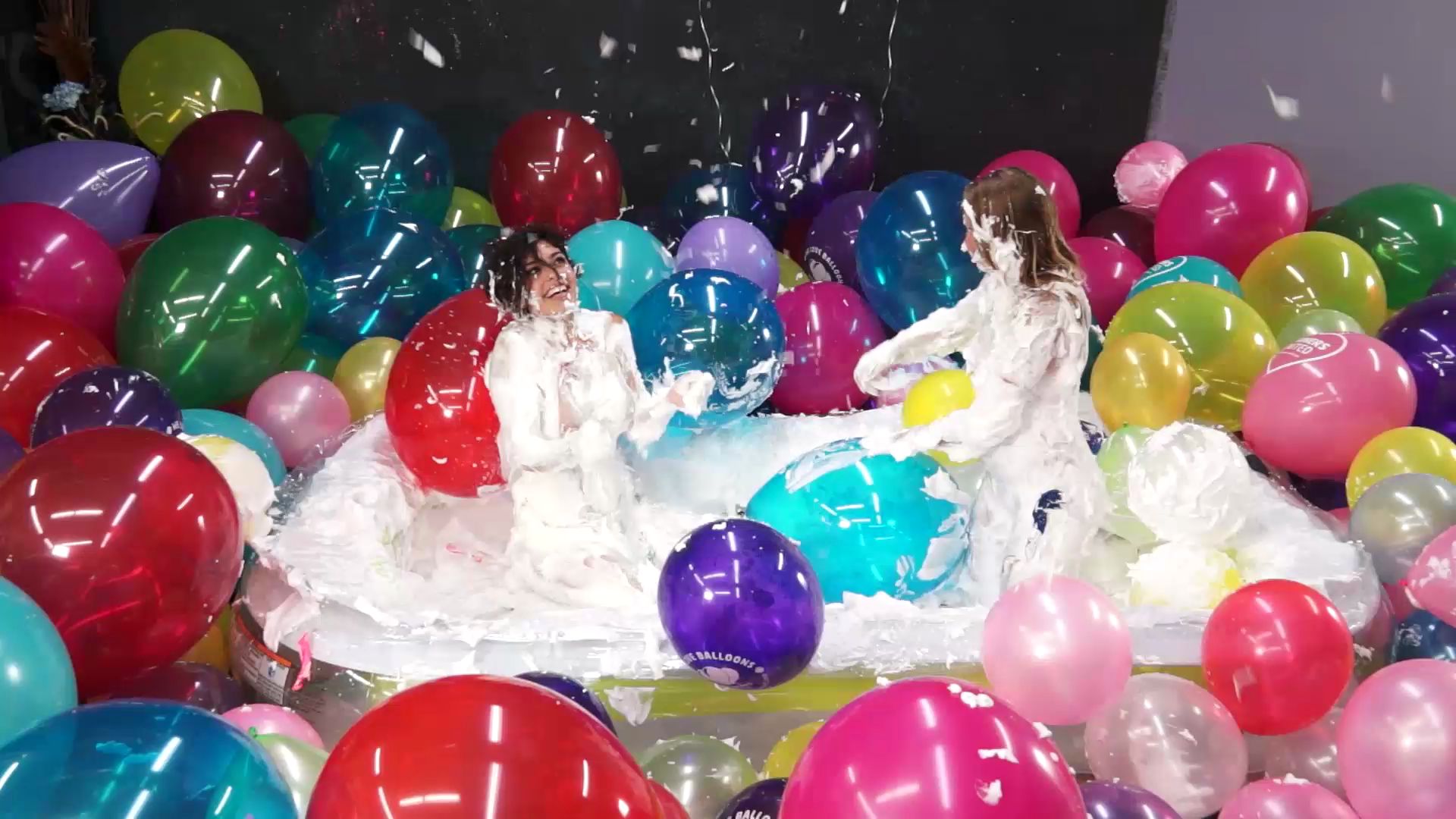 rae-n-julies-shave-cream-mass-balloon-po